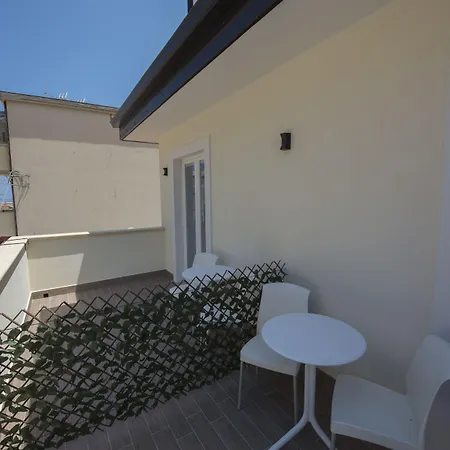 Konukevi Residenza Porta Romana Tropea