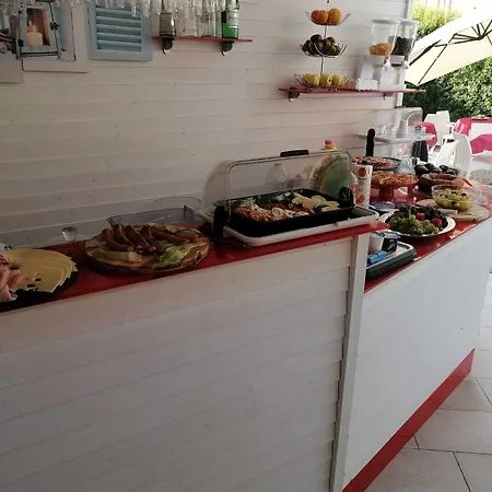 Konukevi Residenza Porta Romana Tropea