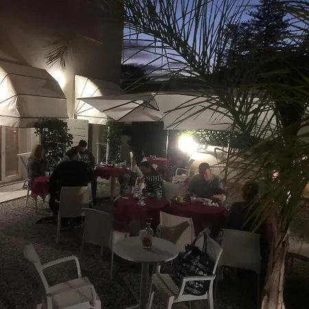 Residenza Porta Romana 4* Тропея