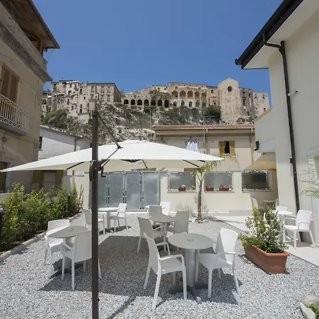 Residenza Porta Romana Πανσιόν Tropea