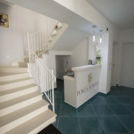 Residenza Porta Romana Πανσιόν 4*